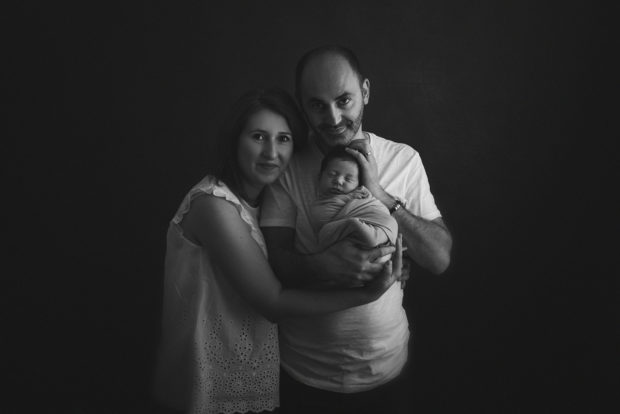 photo noir et blanc naissance parents photographe lille