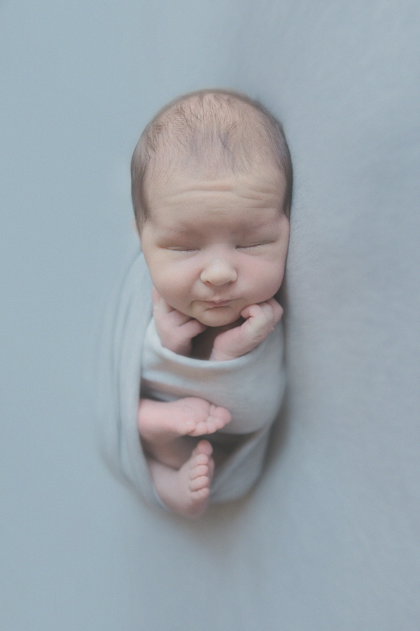 séance photo de naissance photographe de nouveau né sur tourcoing nord lille bébé - one moment photographie