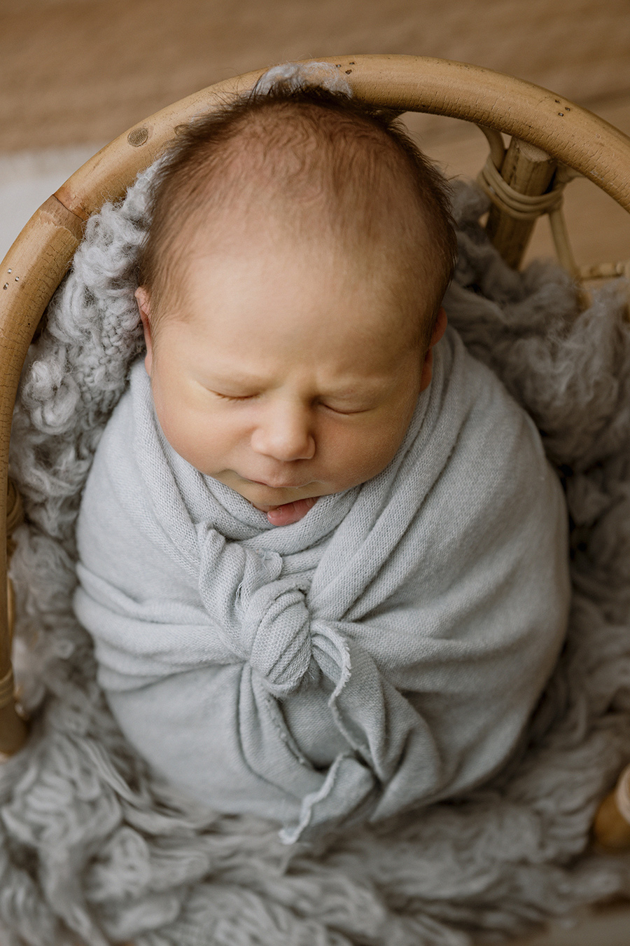 photo d'un bébé lors d'une formation de photographe newborn pour apprendre le posing à Lille